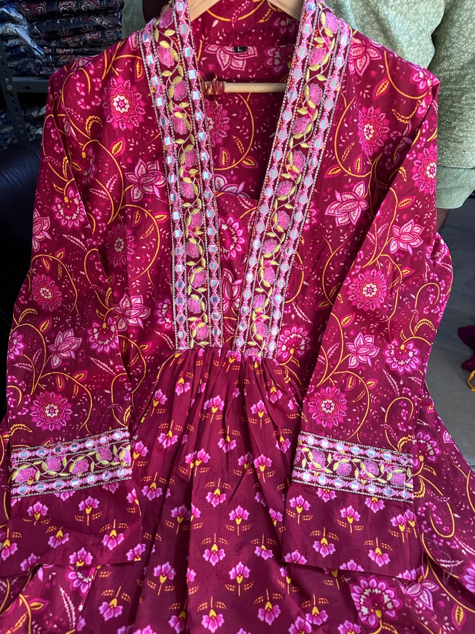 Lavender Harmony Kurta Pent With Dupatta Suit Set