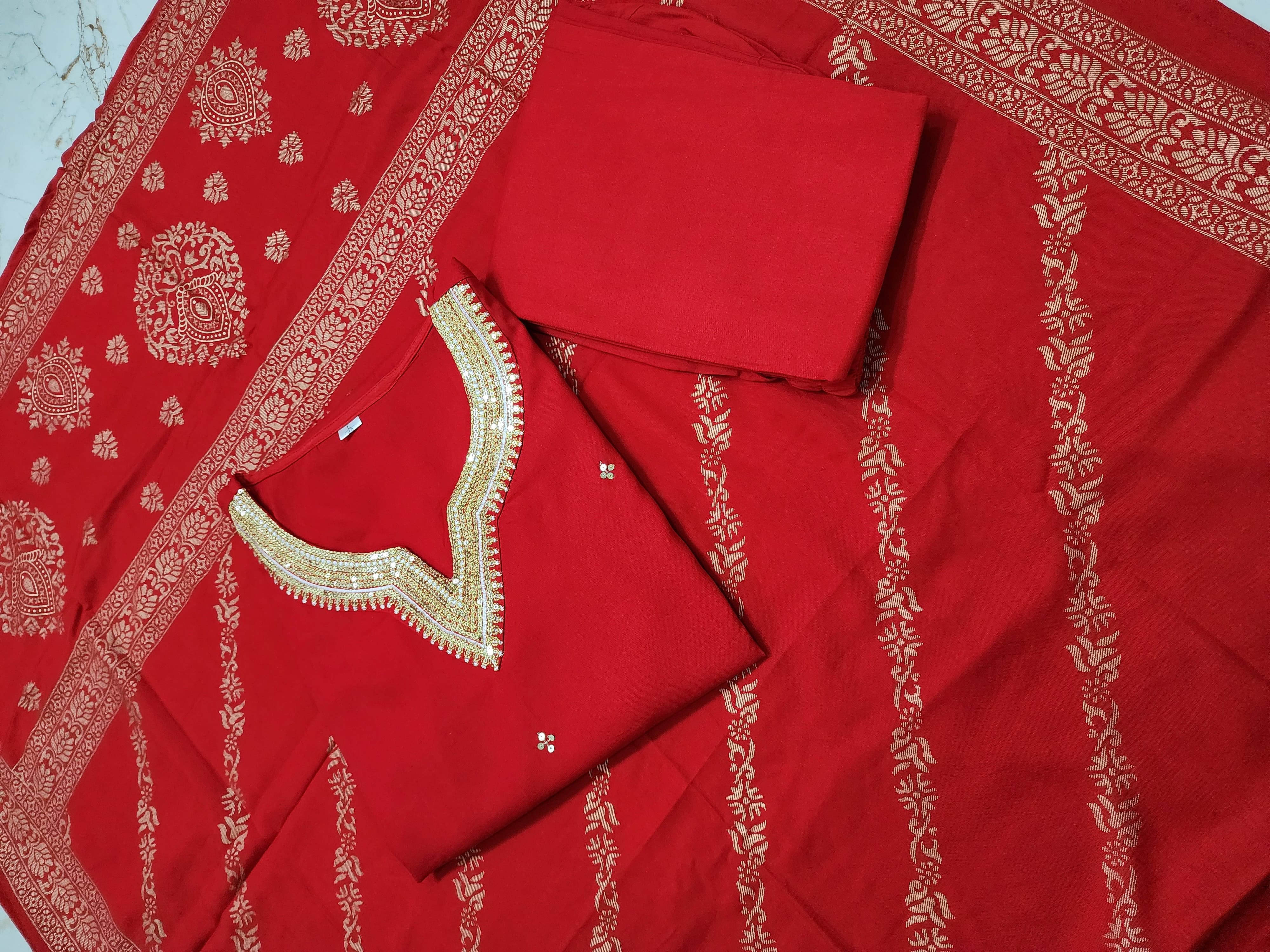 Reyon export Quality fabric kurti with pant and full Dupatta