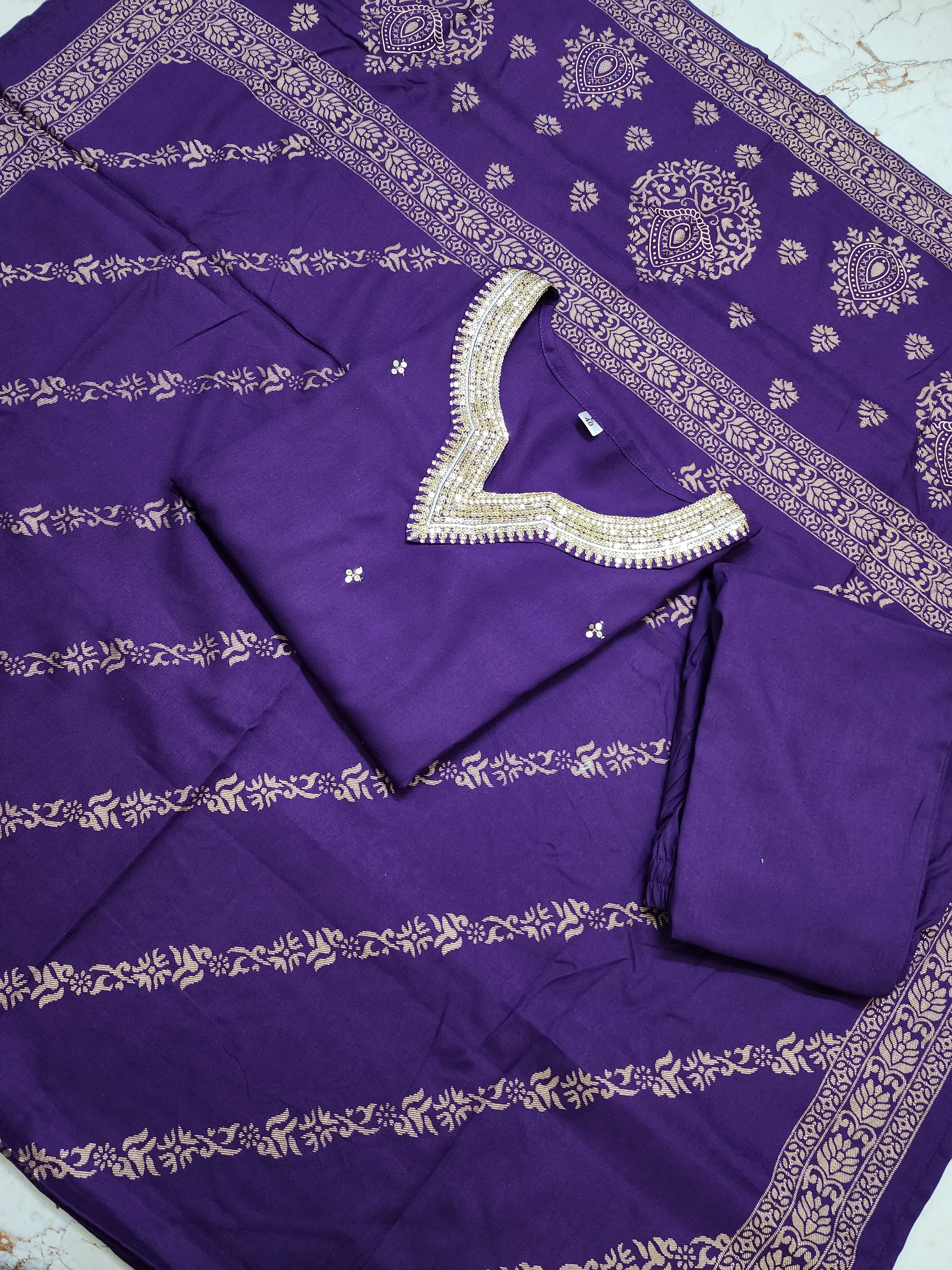 Reyon export Quality fabric kurti with pant and full Dupatta