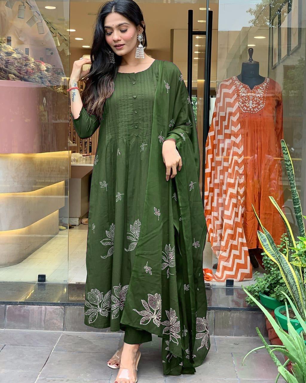 Elegance V-Neck Kurti Pant Dupatta Set