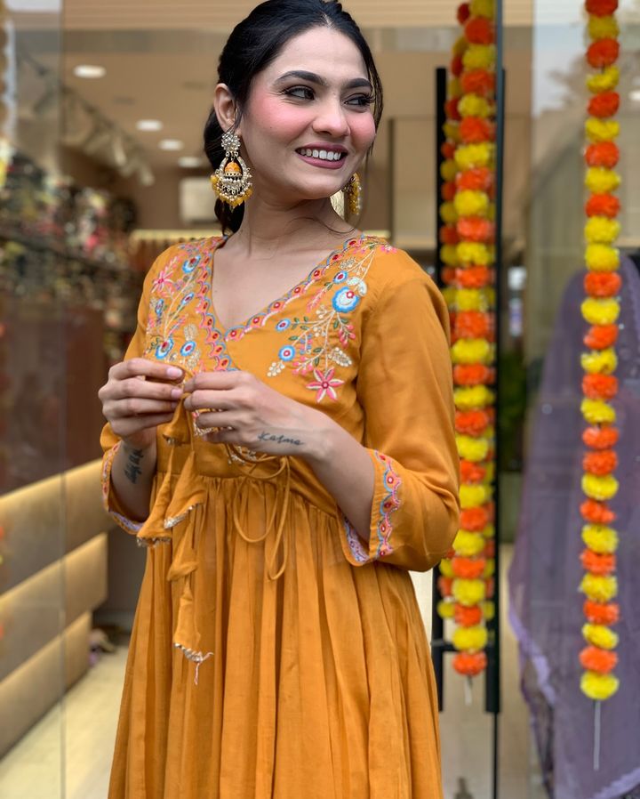 Viscose Chanderi Embroidery Suit Set