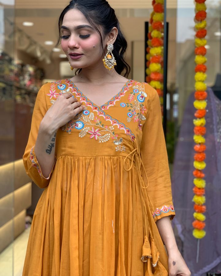 Viscose Chanderi Embroidery Suit Set