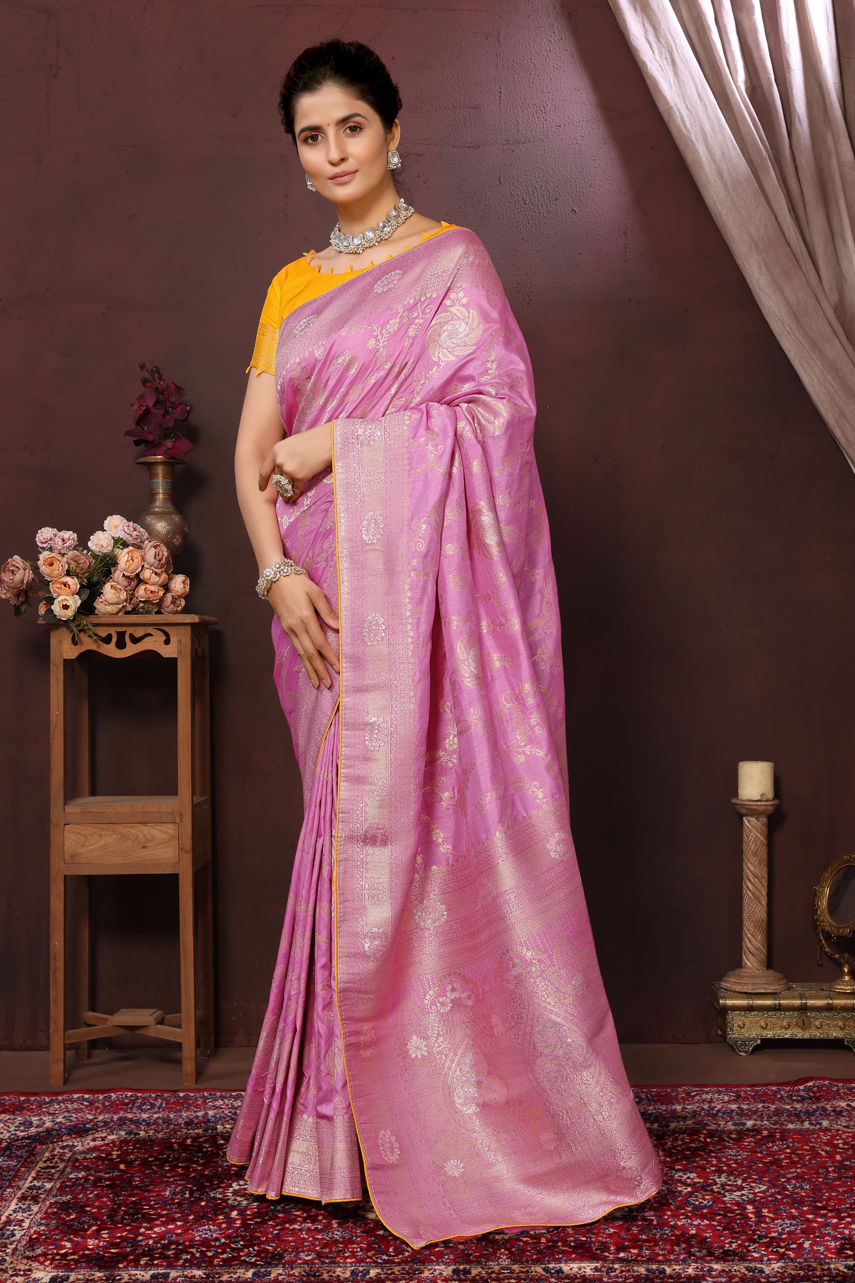 Jacquard Dola Silk Saree With Blouse
