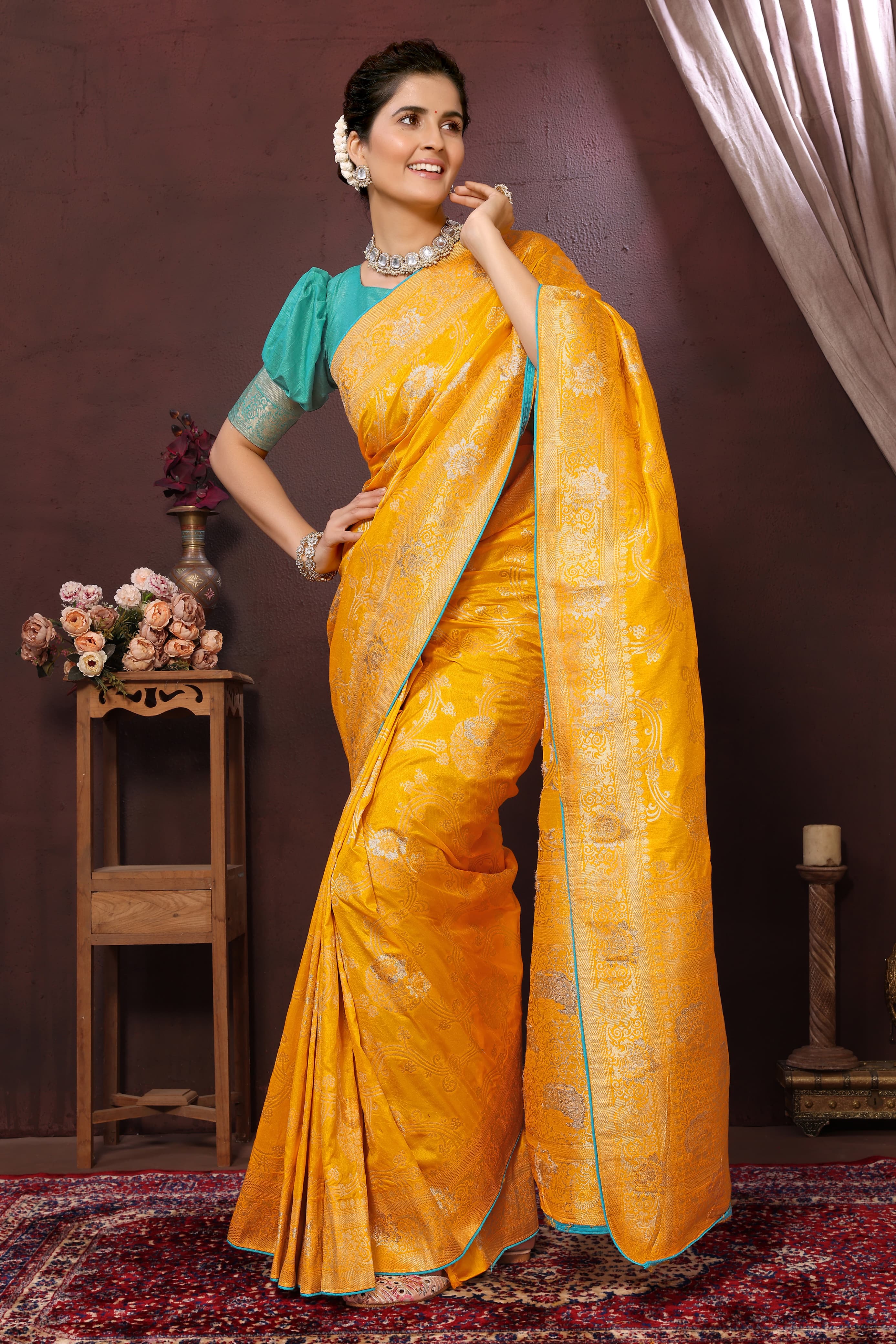 Jacquard Dola Silk Saree With Blouse