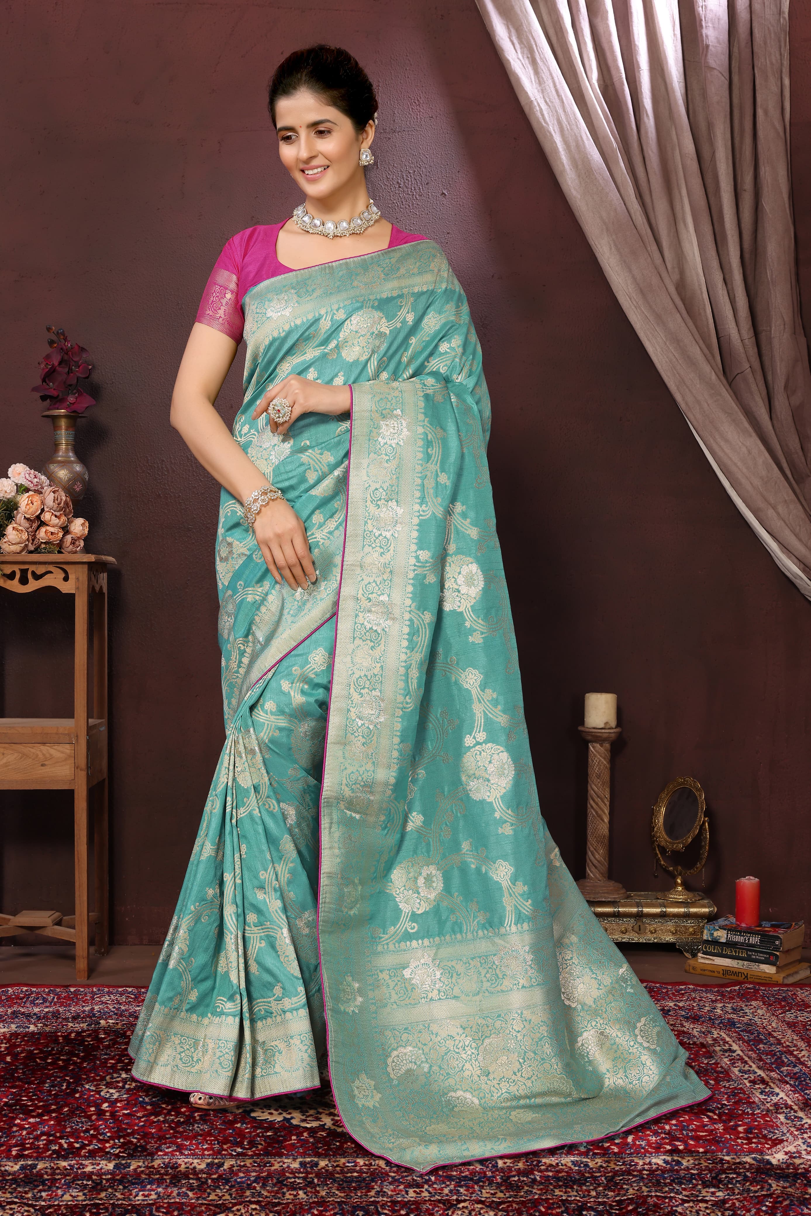 Jacquard Dola Silk Saree With Blouse