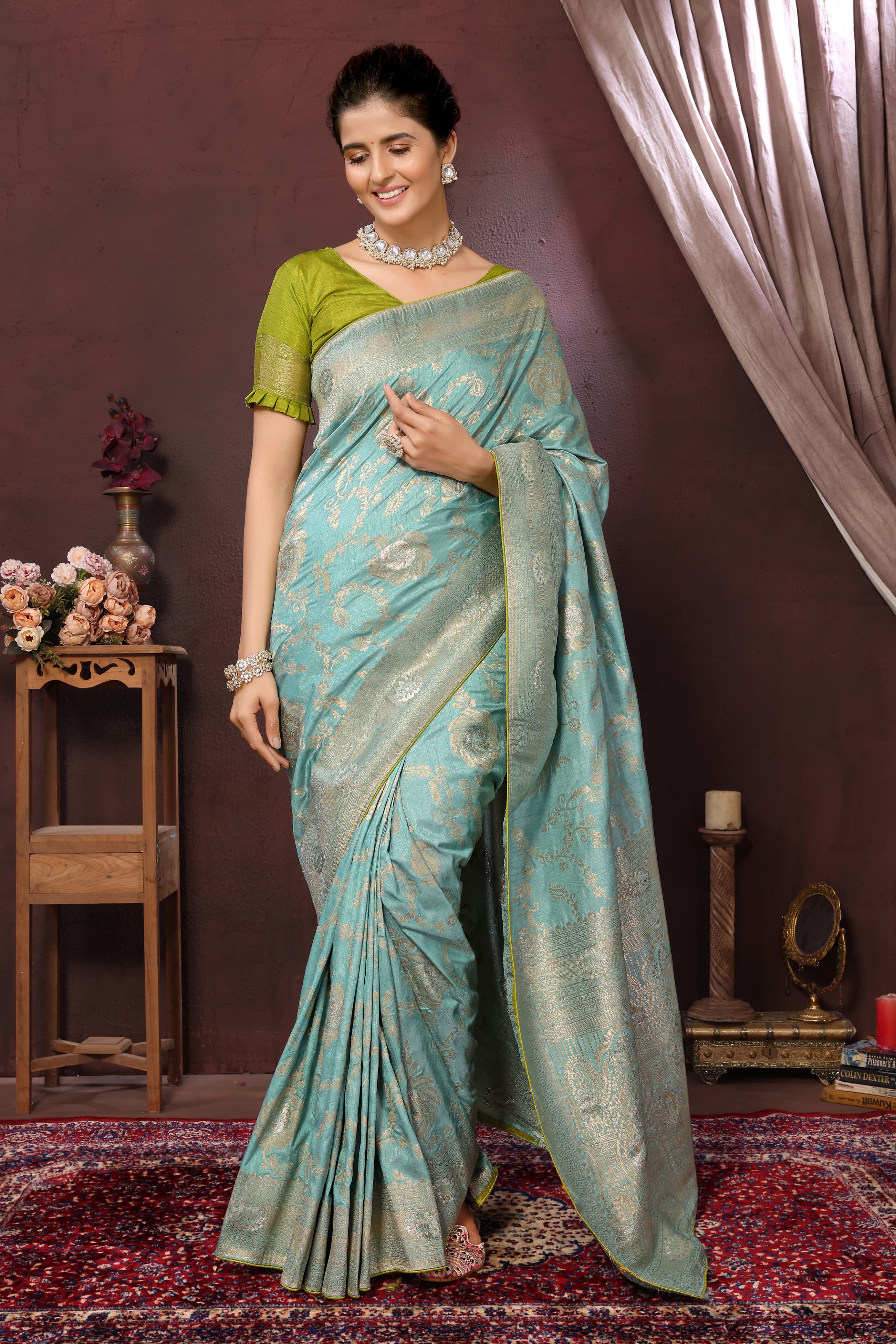 Jacquard Dola Silk Saree With Blouse