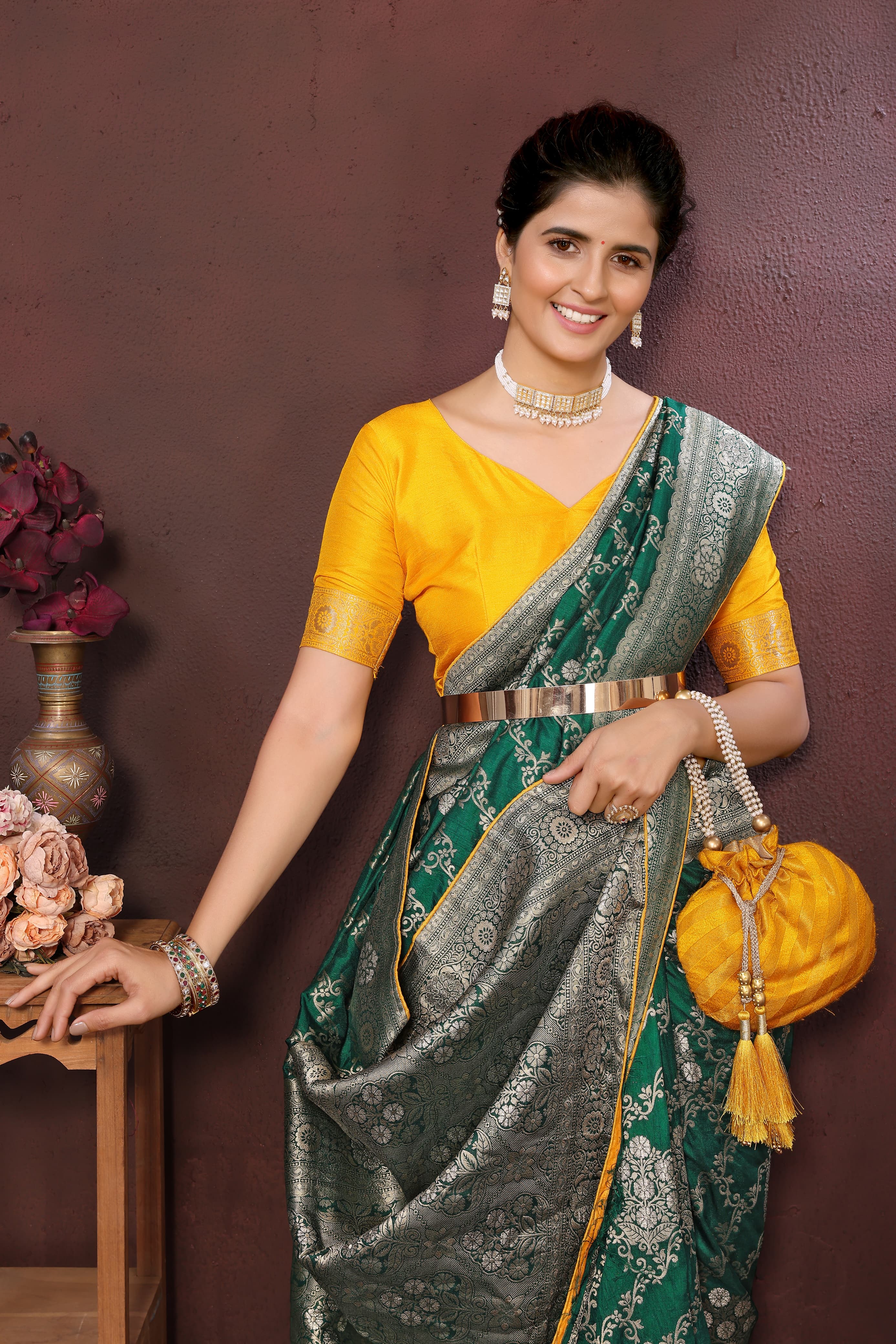 Jacquard Dola Silk Saree With Blouse