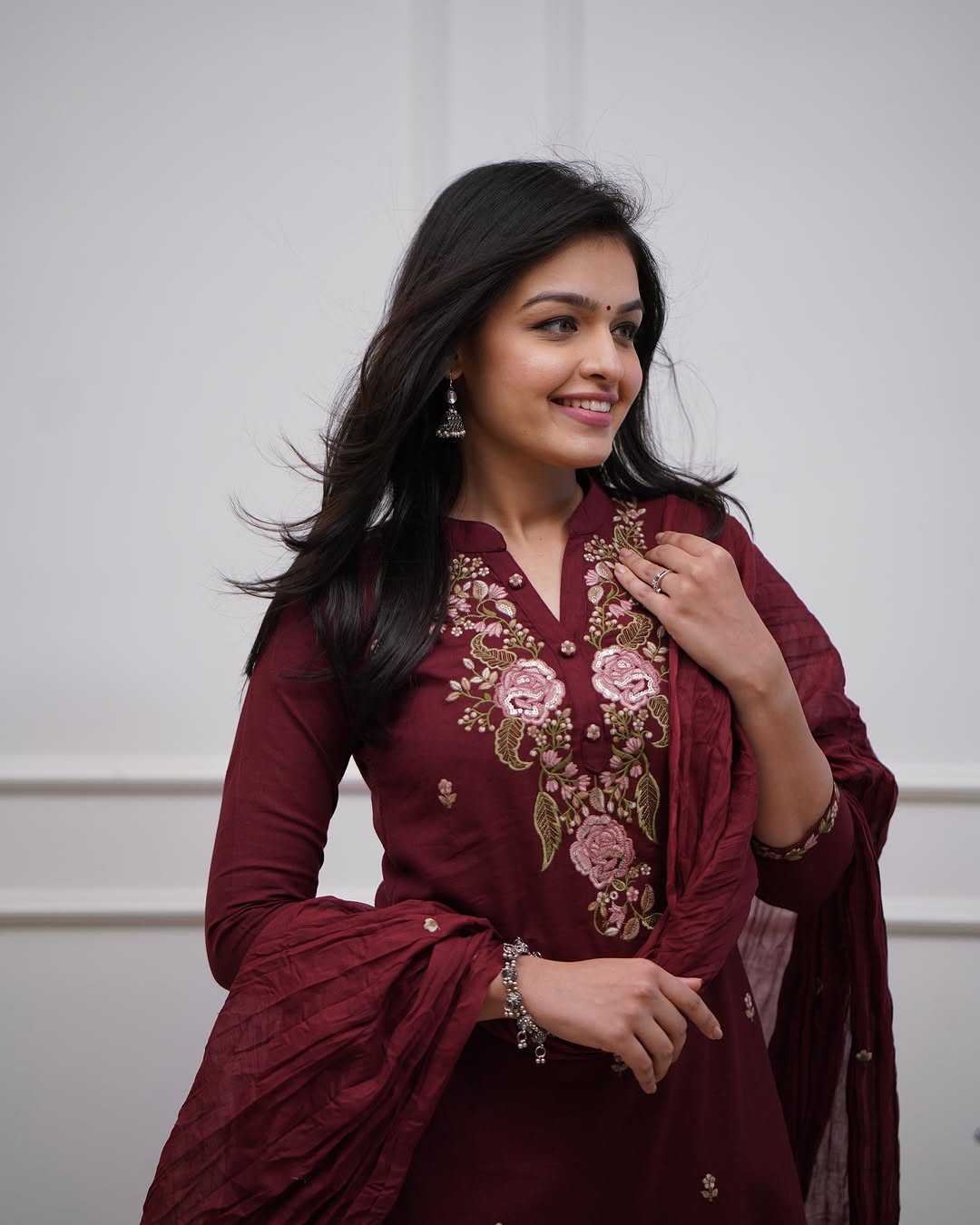 Scarlet Embroidery Cotton Suit Set
