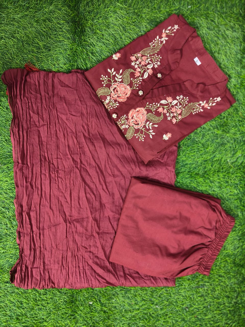 Scarlet Embroidery Cotton Suit Set