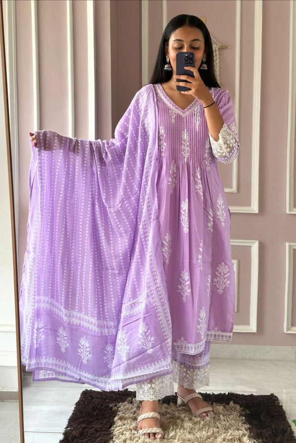 Beautiful V-Neck Grace Cotton Suit Set