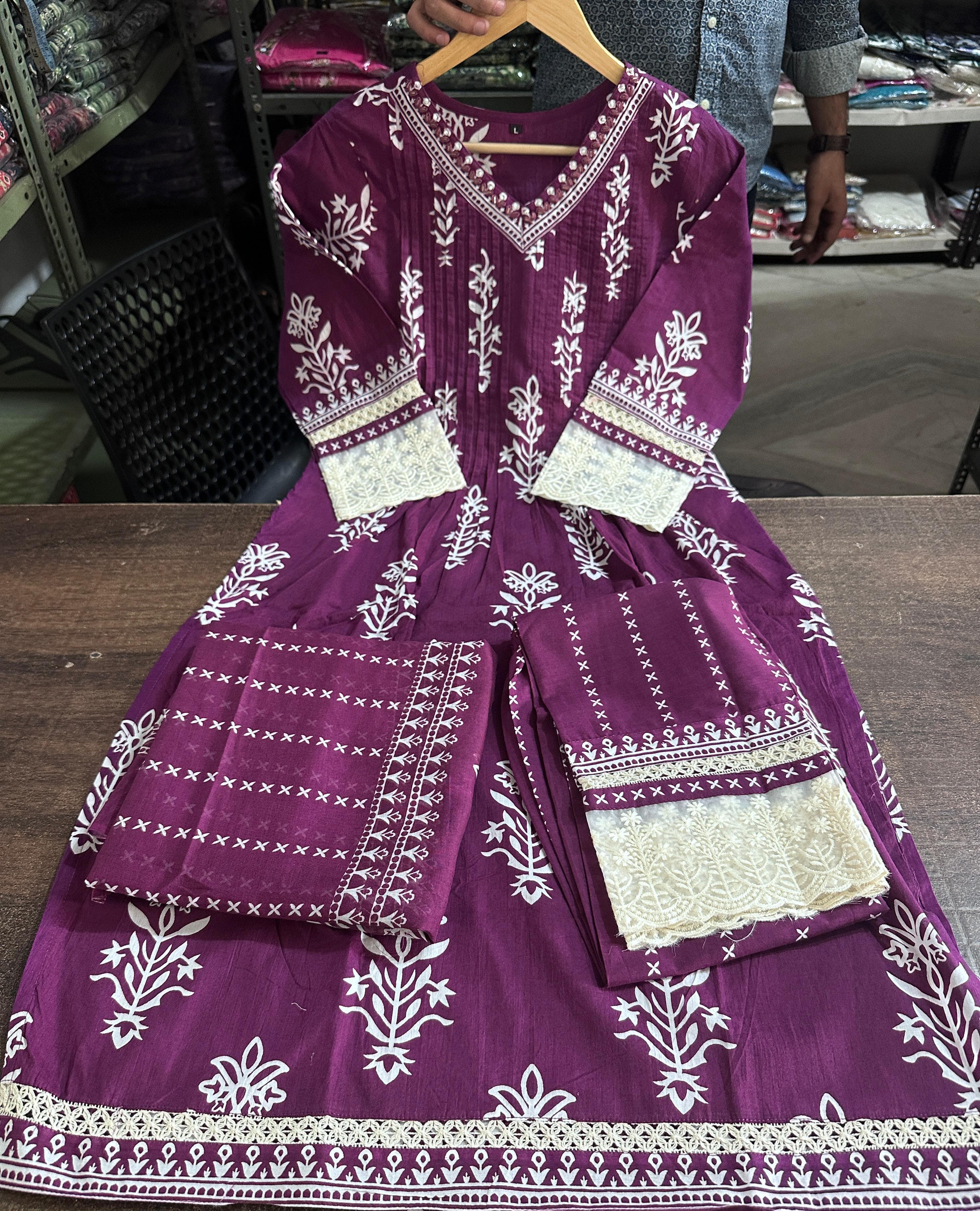 Beautiful V-Neck Grace Cotton Suit Set