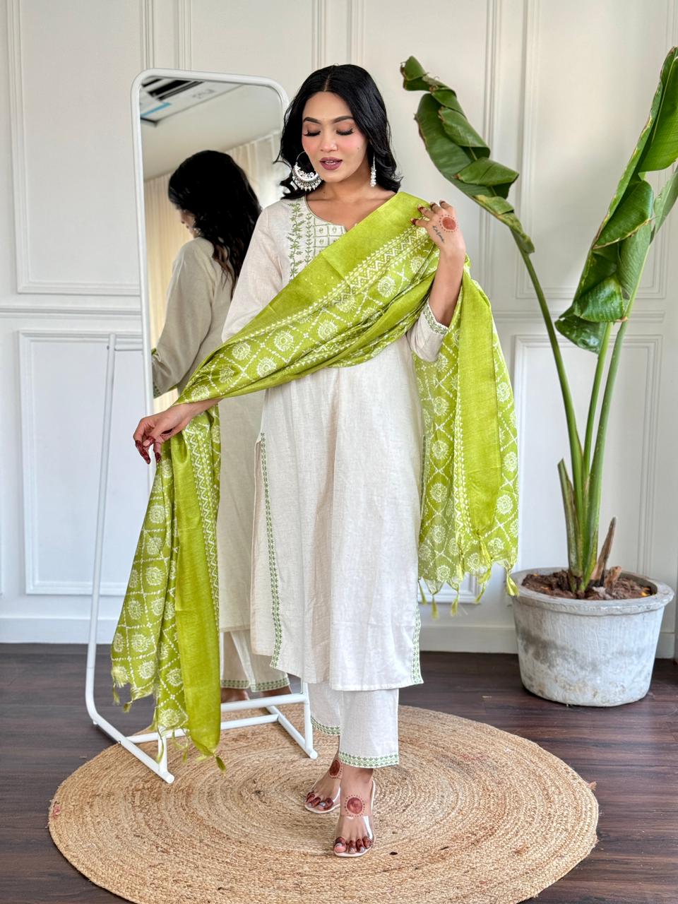 Ivory Essence Embroidered Cotton Silk Set