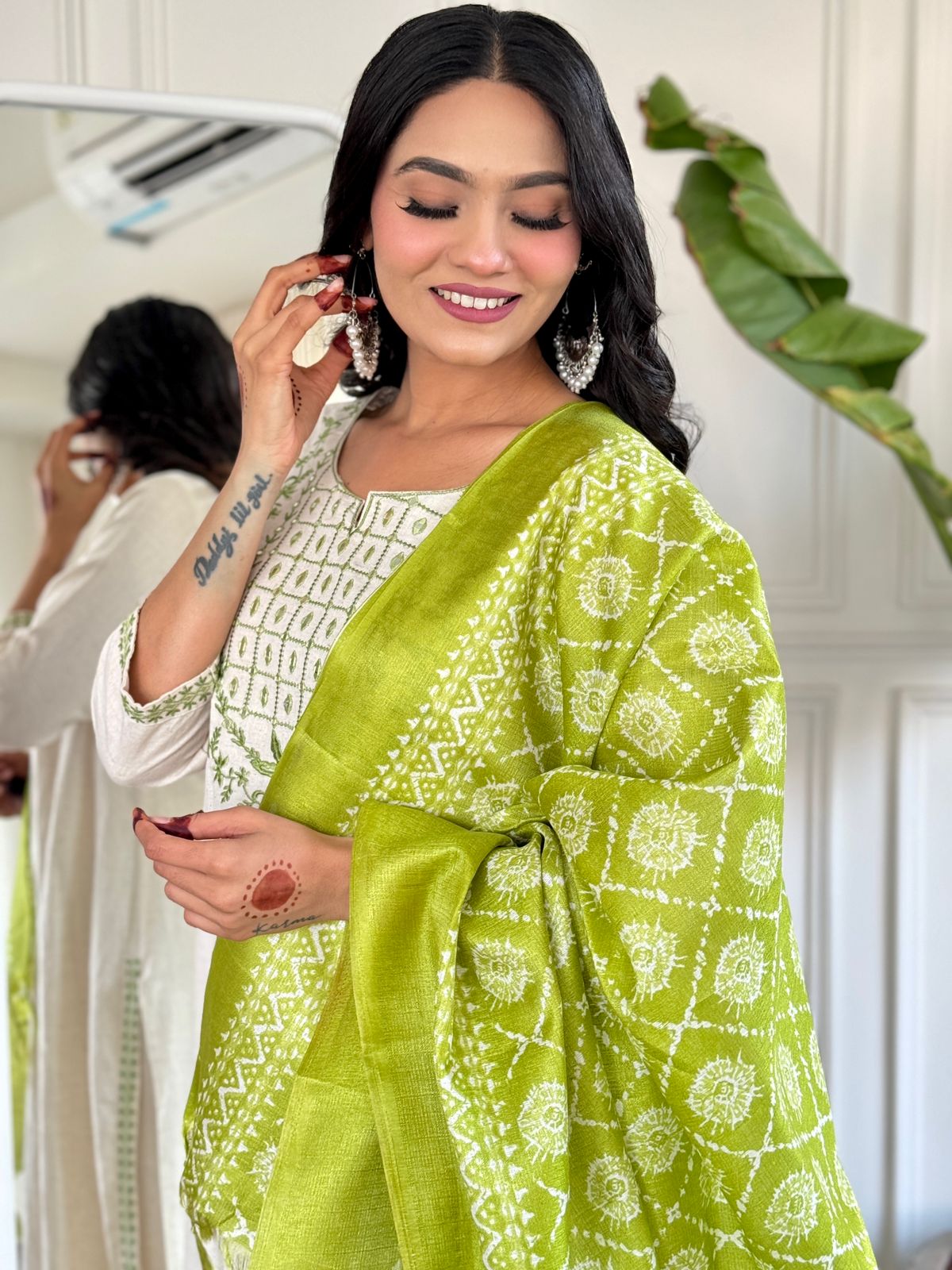 Ivory Essence Embroidered Cotton Silk Set