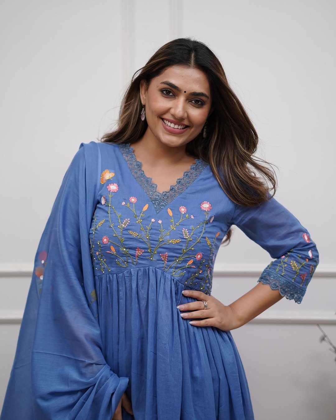 Beautiful Neck Line Embroidery Cotton Kurta Set