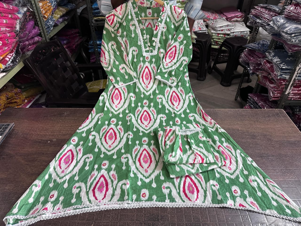 Traditional Apple-Cut Cotton Co-Ord Set
