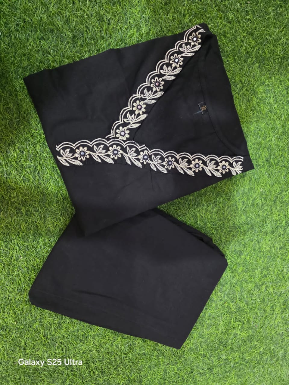 Trending Embroidered Cotton Set