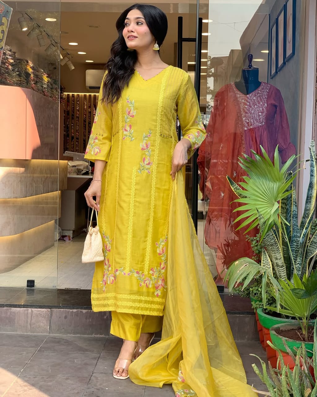 Noor-E-Zehra Chandri Handwork Kurta Set