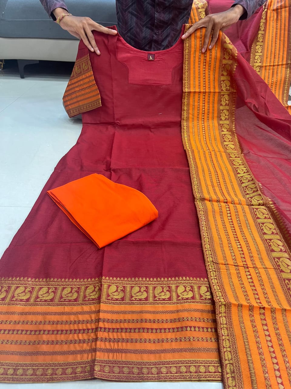 Kanchi Cotton Hand Zari Woven Suit Set