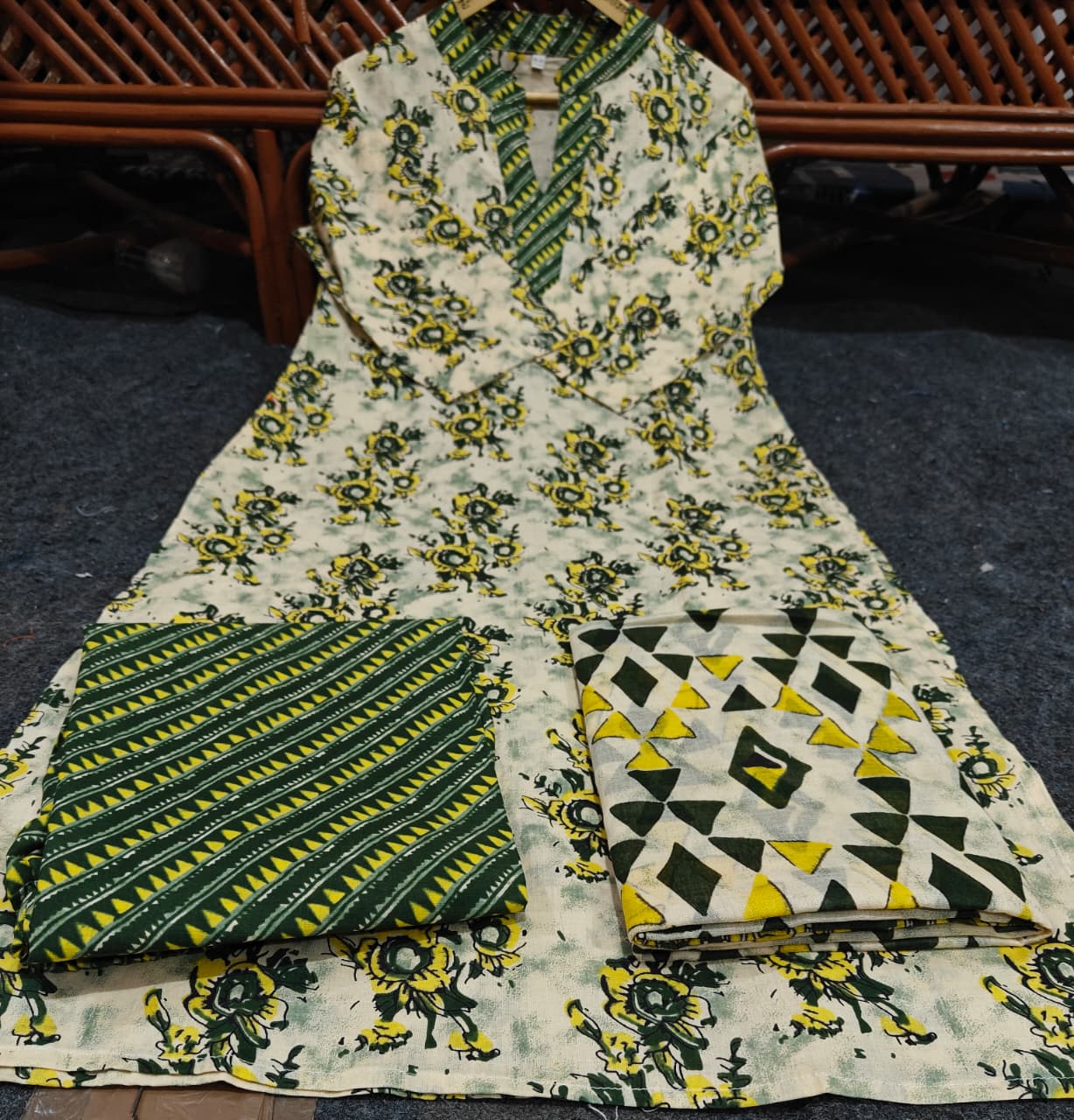 Hariyali Grace Printed Kurta Set