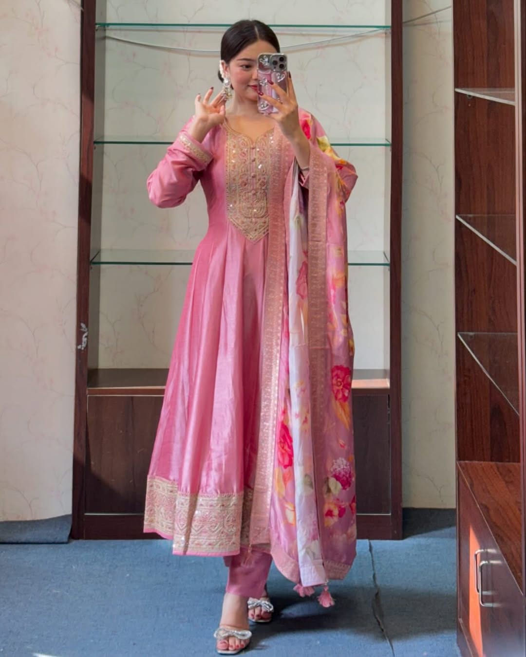 Zarira Banana Silk Anarkali Kurti Pant Dupatta Set