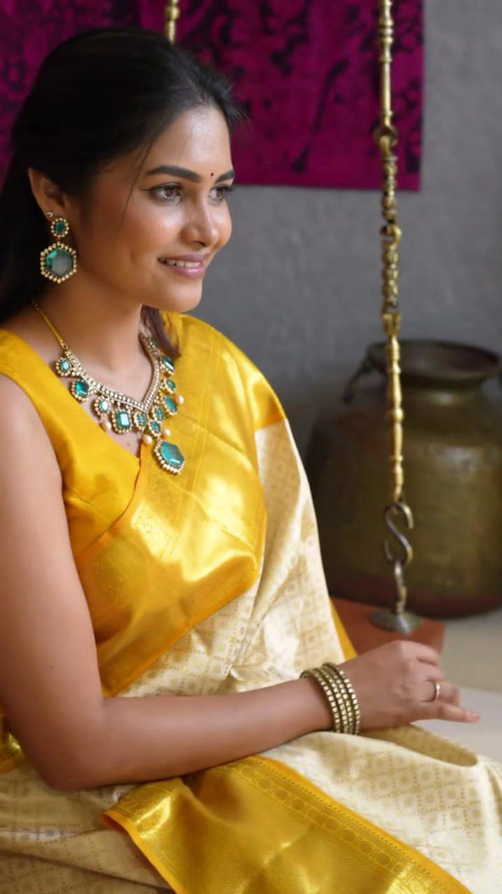 Kanvika Yellow Lichi Silk Jacquard Saree