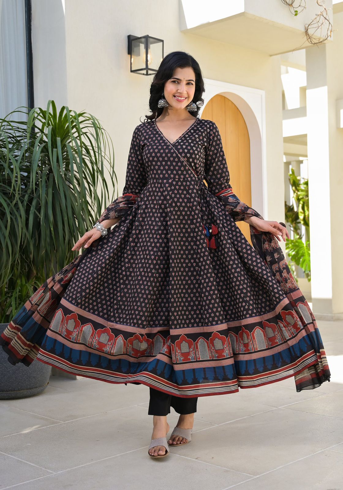 Noorani Black Heavy Flared Anarkali Suit Set