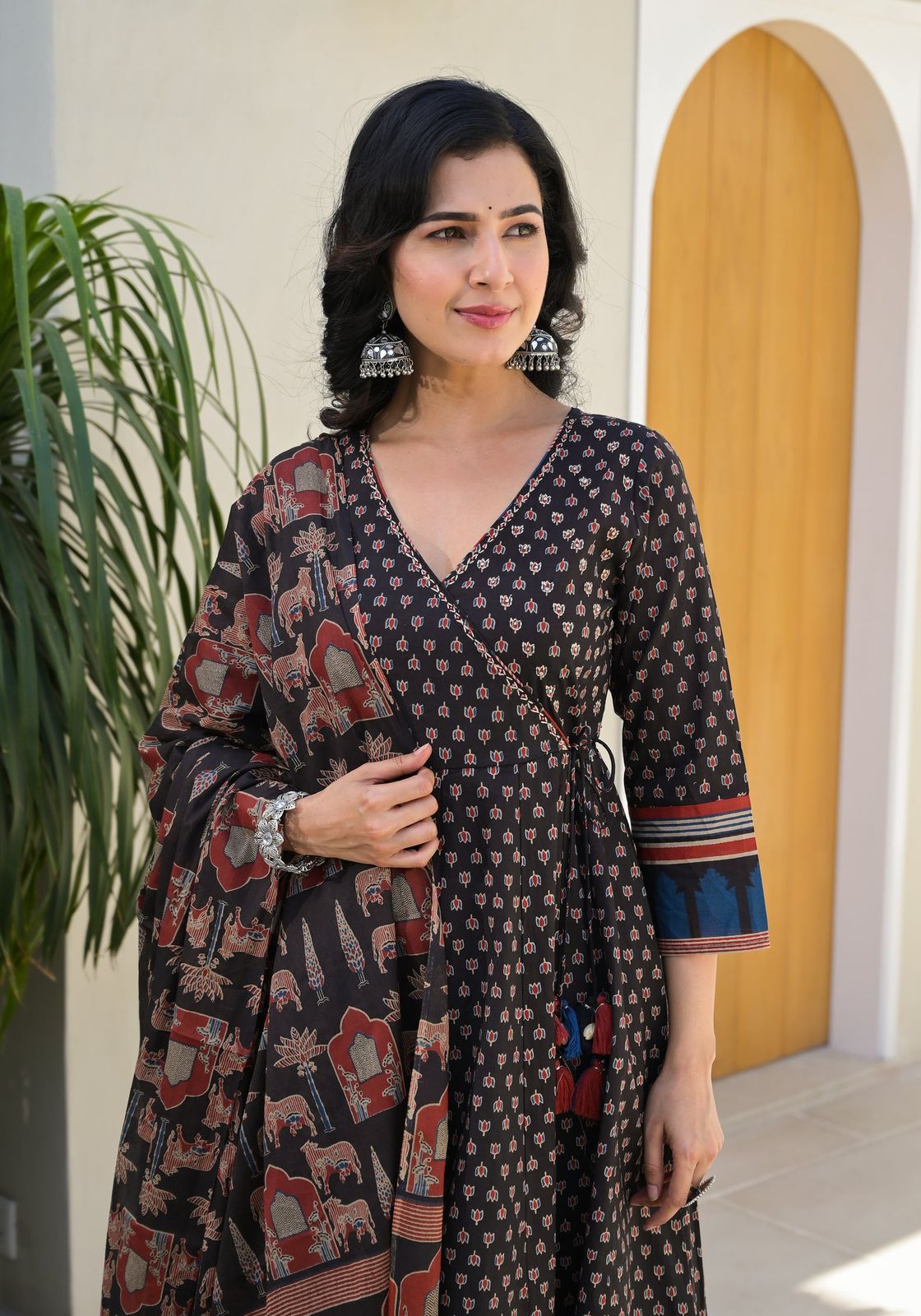 Noorani Black Heavy Flared Anarkali Suit Set