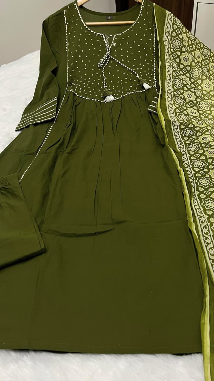 Gulzaar Embroidered Cotton Kurti Pant Dupatta Set