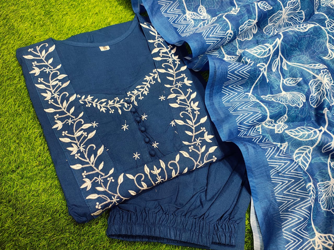 Beautiful Pure Grace Cotton Suit Set
