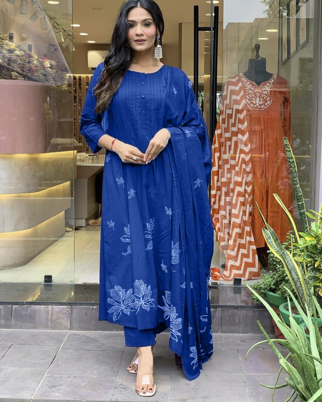 Elegance V-Neck Kurti Pant Dupatta Set