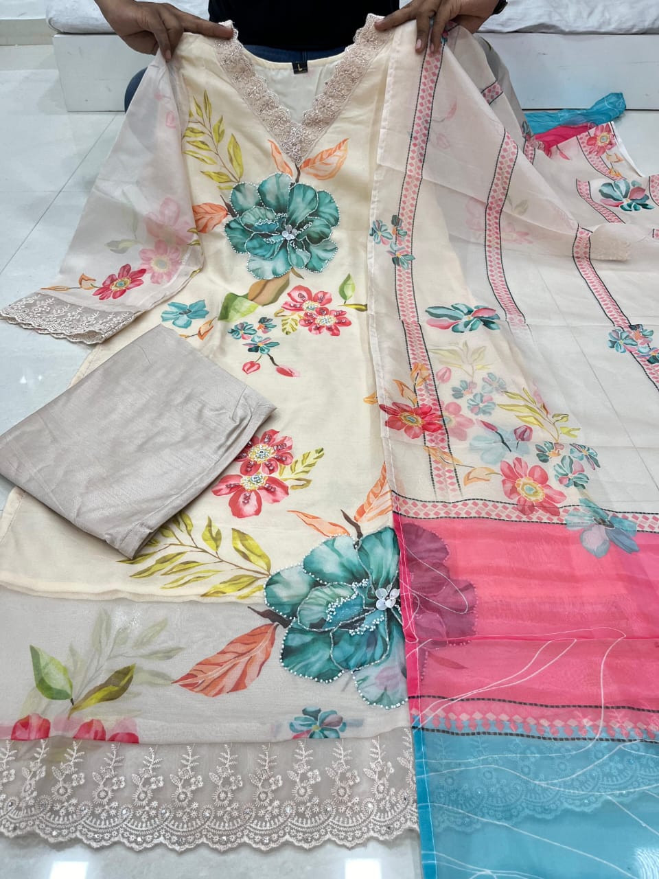 Noor-E-Orgenza Handwork Suit Set