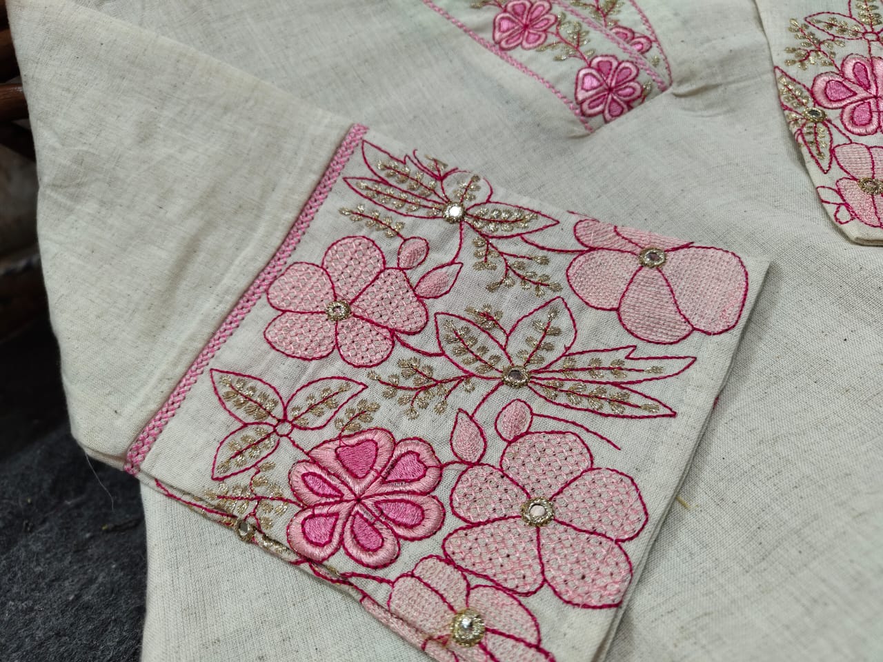 Noor-E-Nazakat White Cotton Flex Embroidery Suit Set