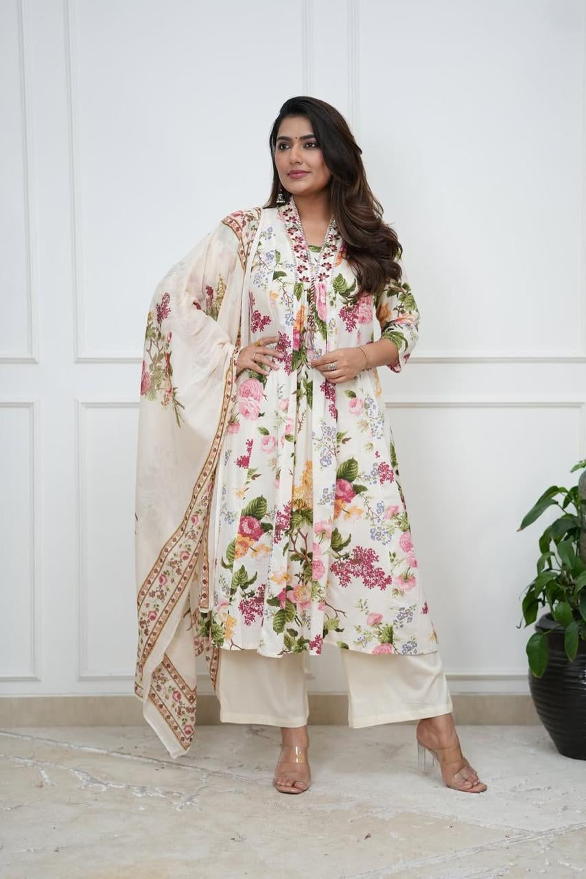 Beautiful Snow Aura Cotton Straight Set