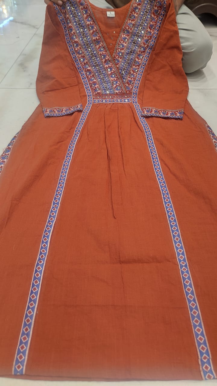 Vasanta Orange Katha Thread & Sequin Work Cotton Slub Suit Set