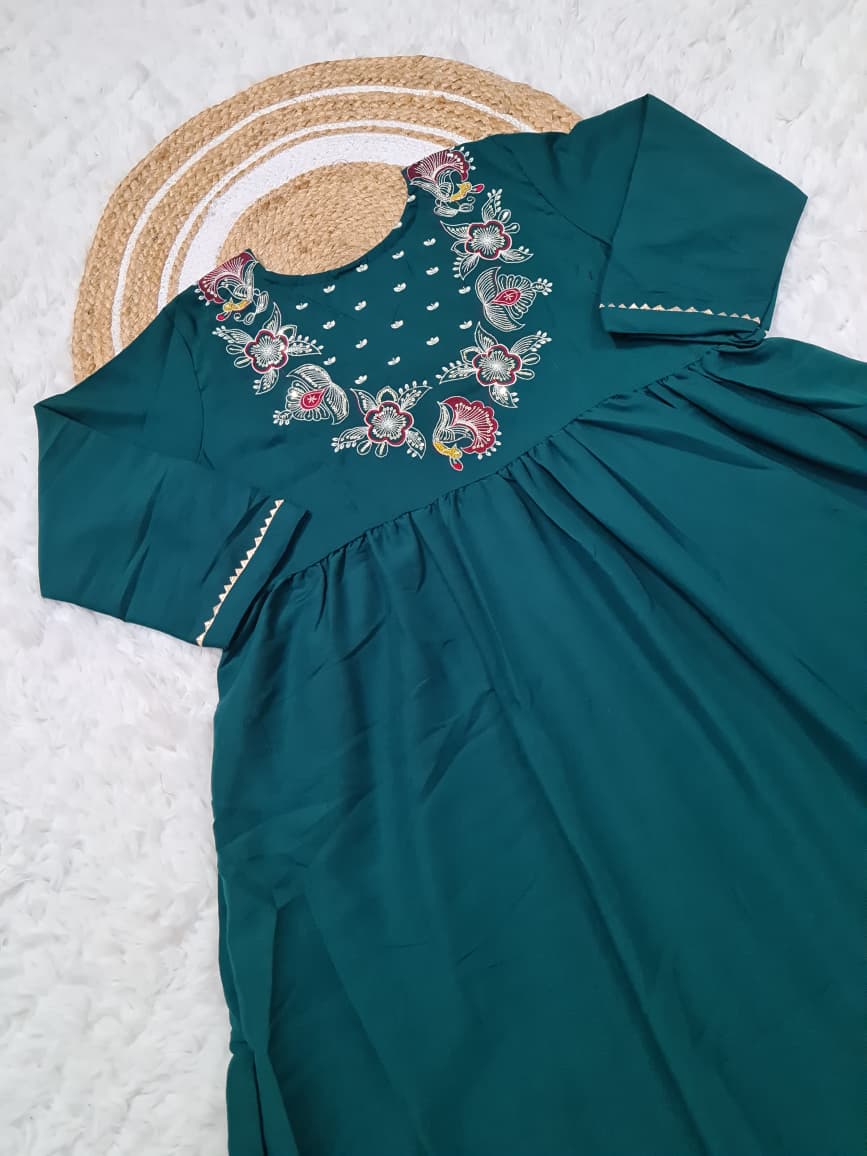 Morpankhi Silk Grace Embroidered Kurti Pant Dupatta Set