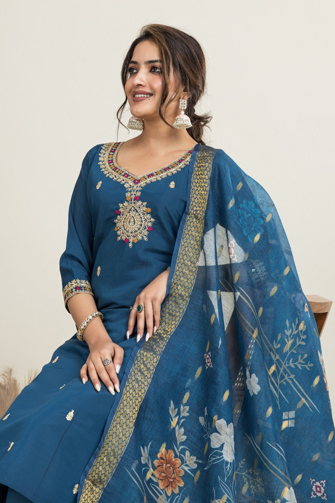 Sequins Embroidered Cotton Suit Set