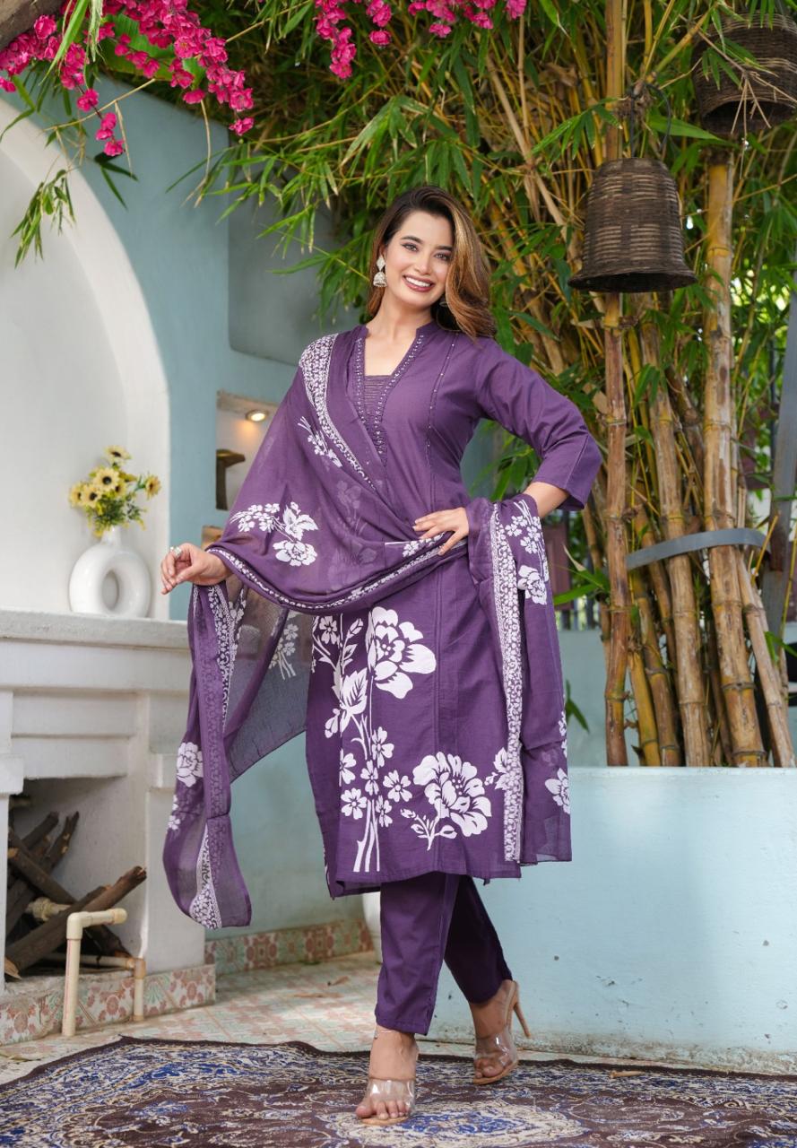 Nazaakat Handcrafted Cotton Kurti Pant Dupatta Set