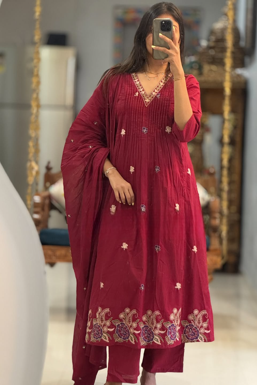 New Design Cotton Embroidered Suit Set