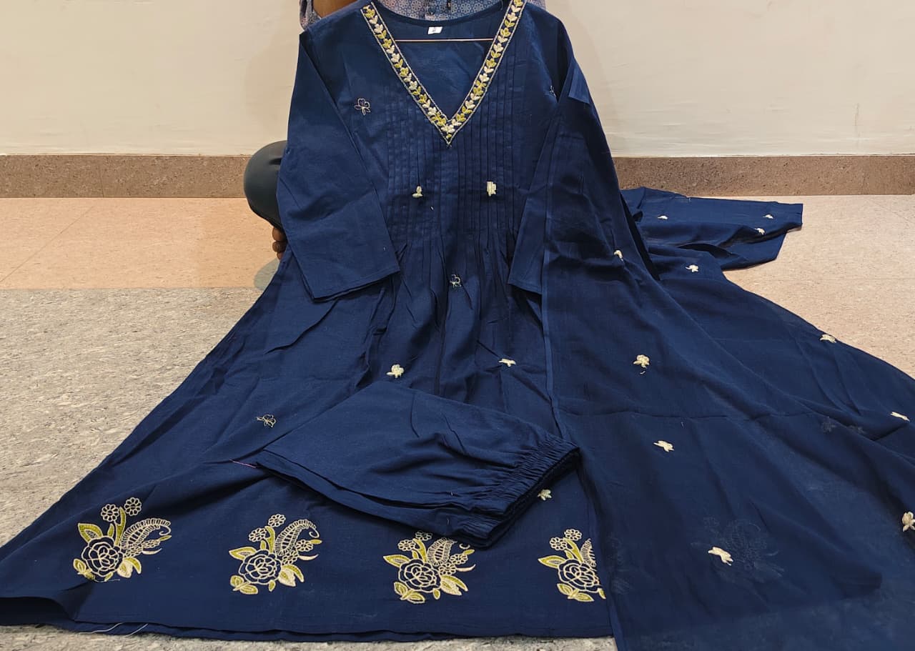 New Design Cotton Embroidered Suit Set