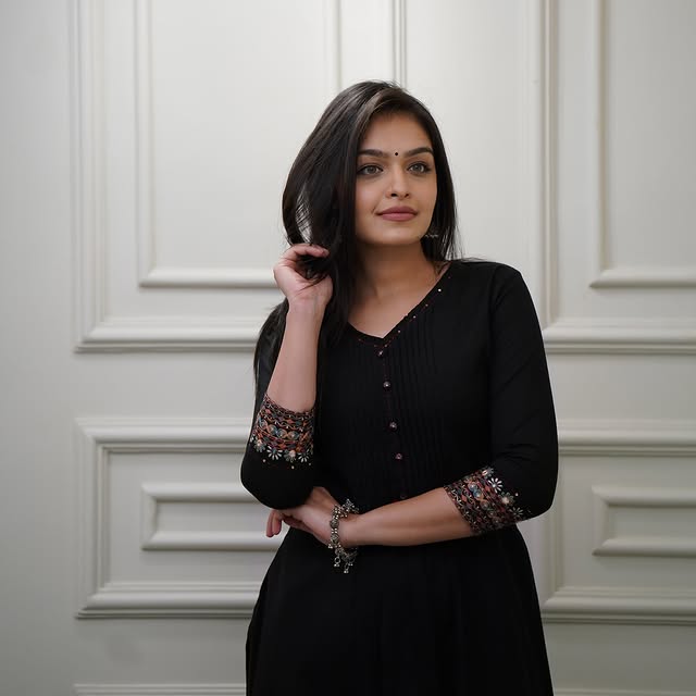 Black Monochrome Cotton Embroidered Kurti Pant Set