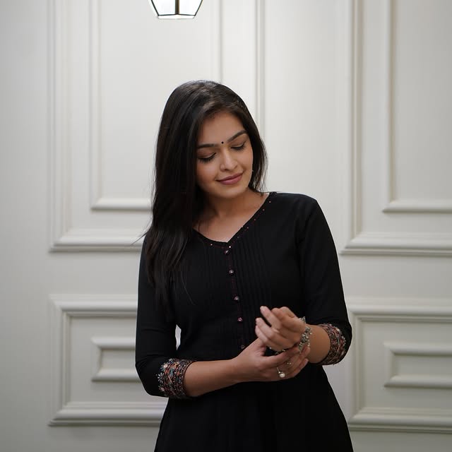 Black Monochrome Cotton Embroidered Kurti Pant Set