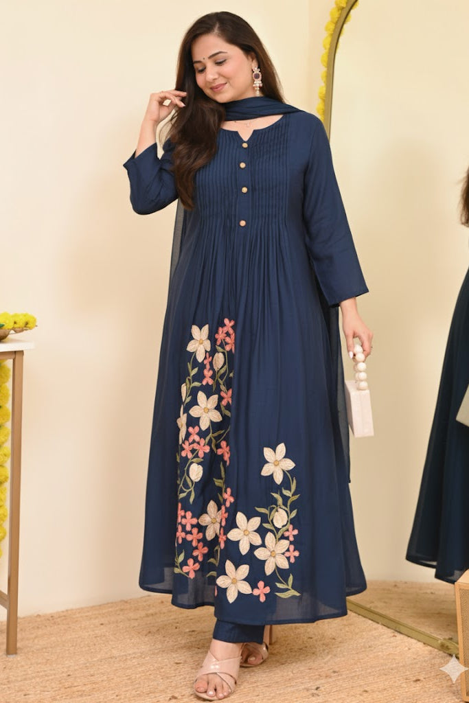 Zariya Pintex Work Kurta Pant Dupatta Set