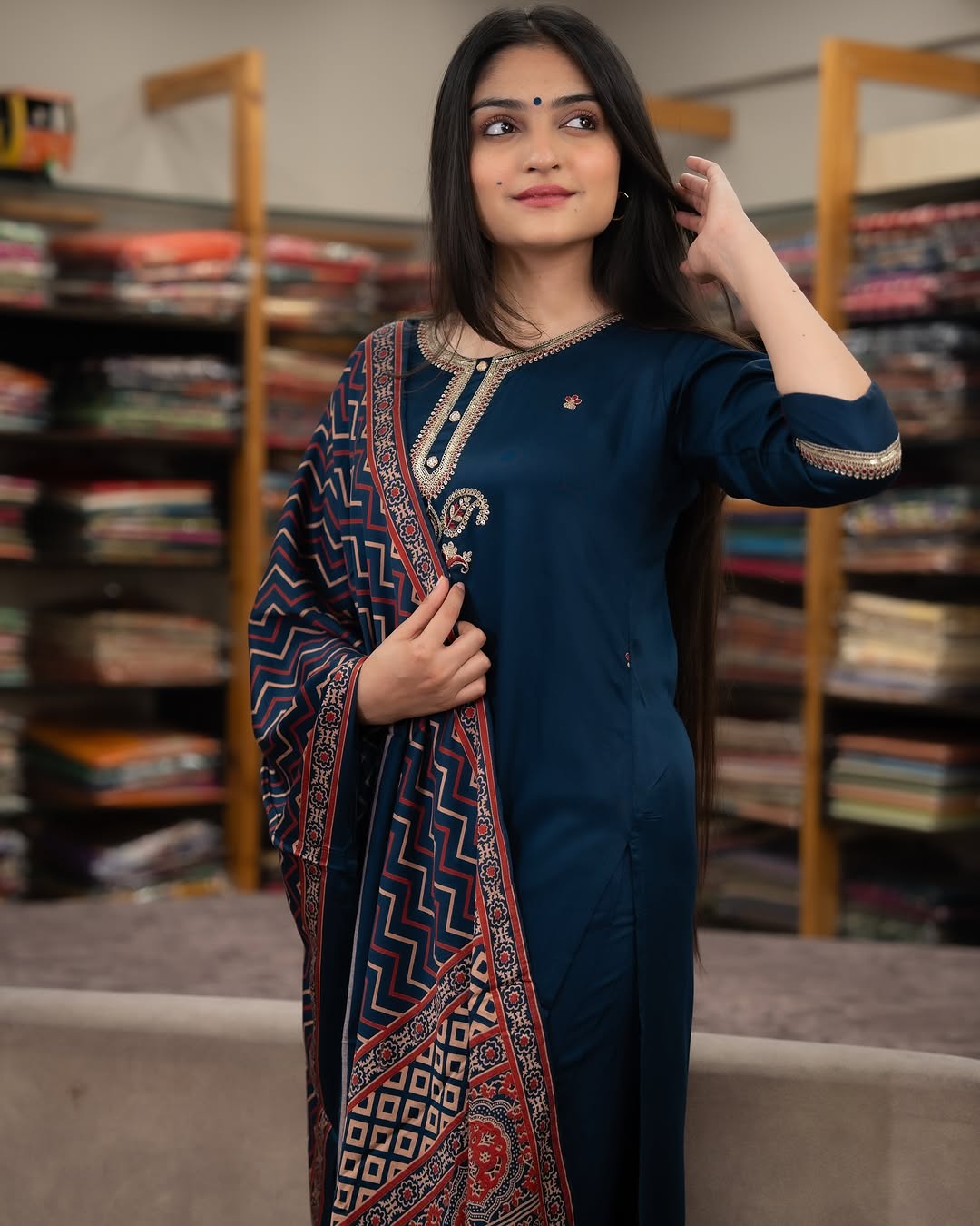 Kashmiriya Sequence Kurta Pant And Dupatta Set