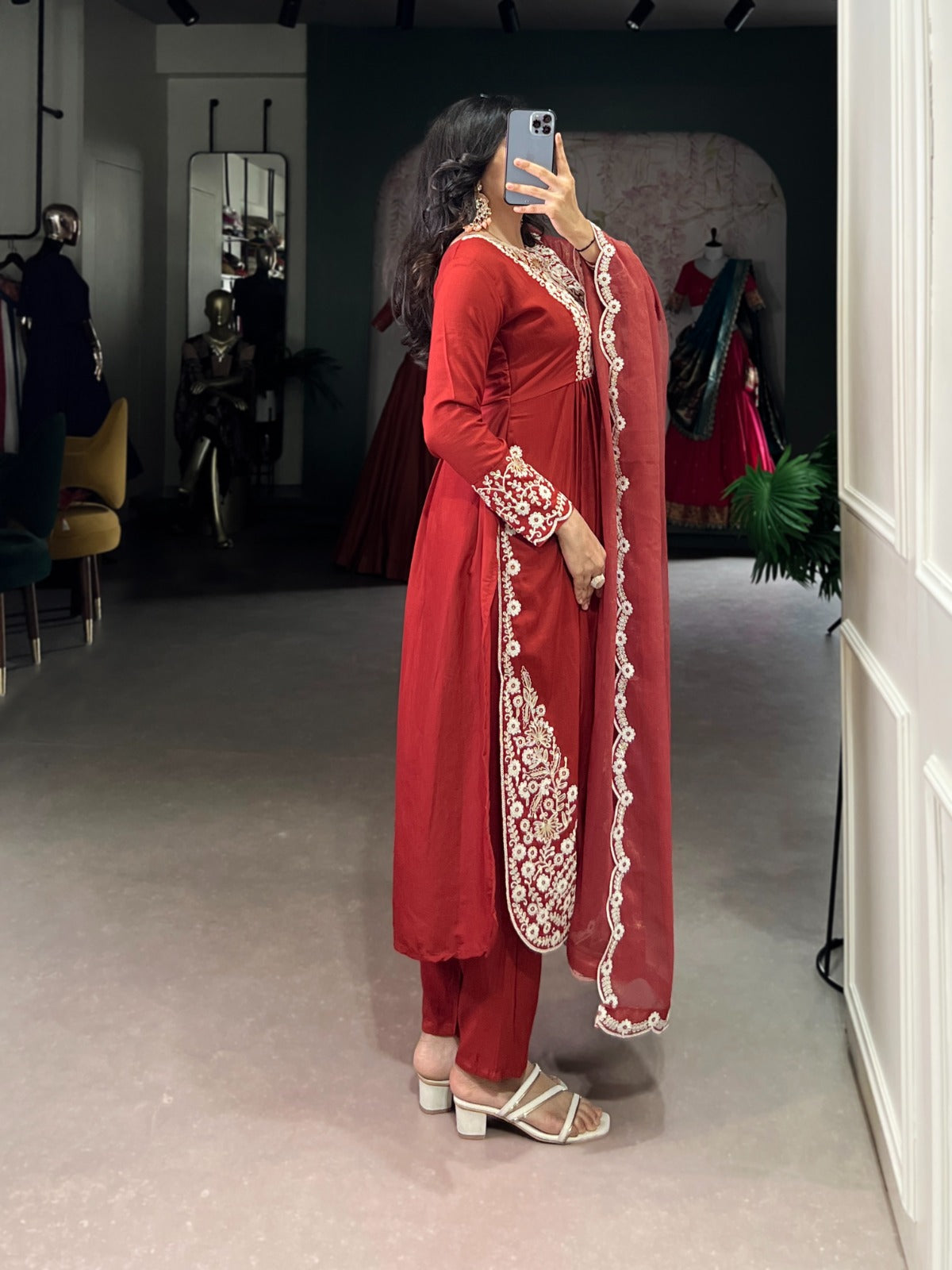 Scarlet Aura Embroidered Maska Cotton Suit Set