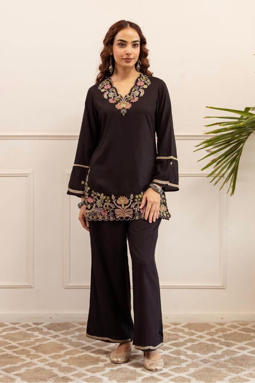 Noir Aabha Pure Cotton Embroidered Co-Ord Set