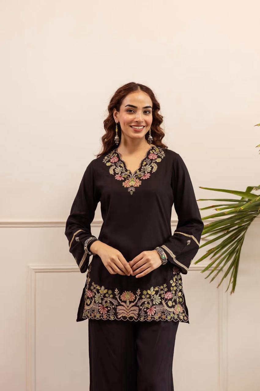 Noir Aabha Pure Cotton Embroidered Co-Ord Set