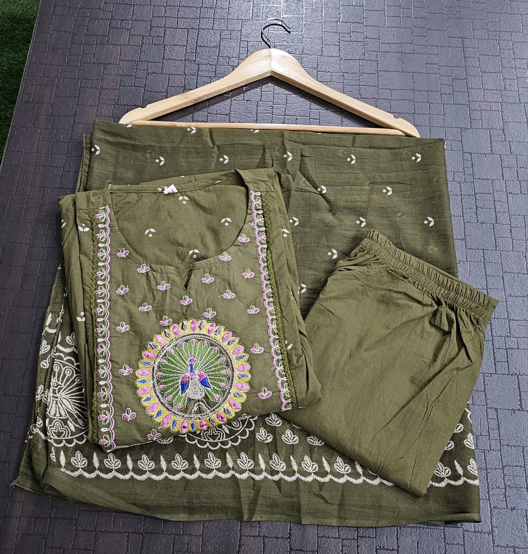 Mehendi Saaz Embroidered Anarkali Suit Set