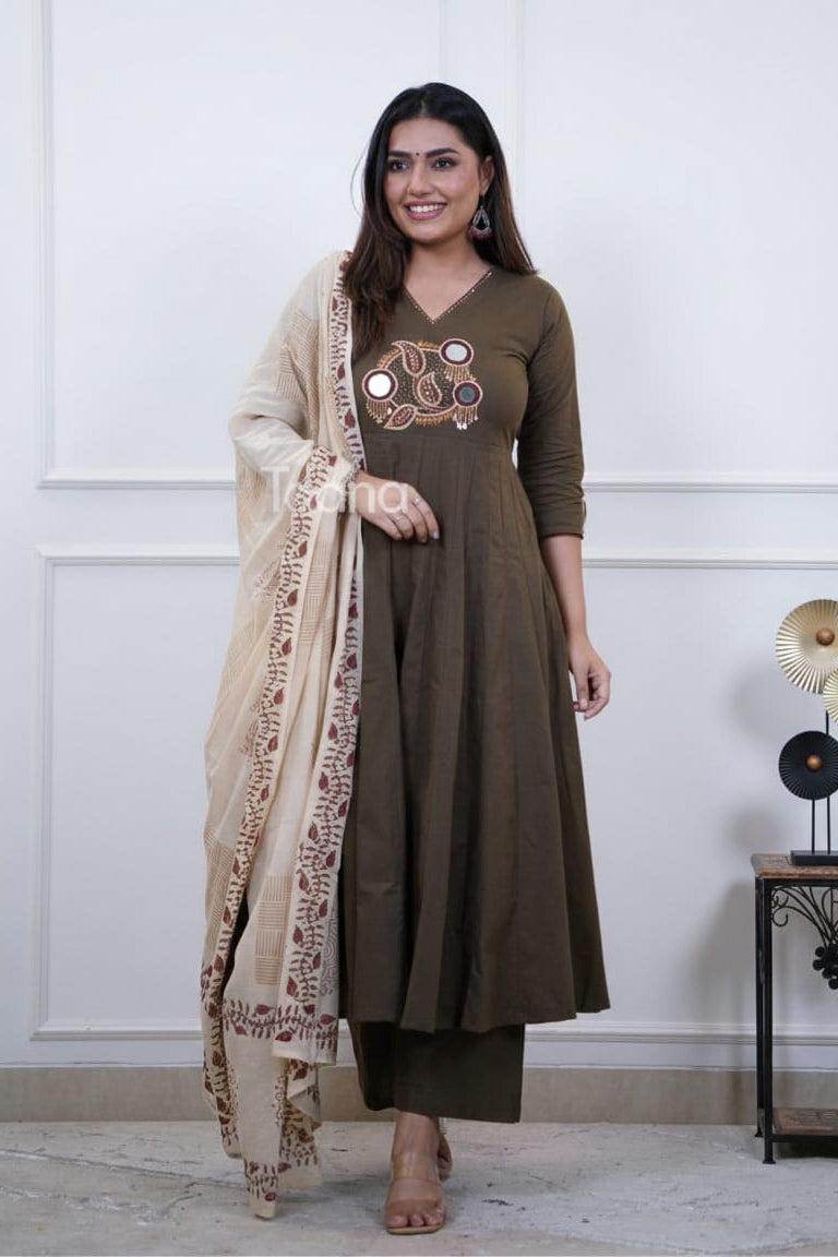 Mehendi Varnika Anarkali Suit Set