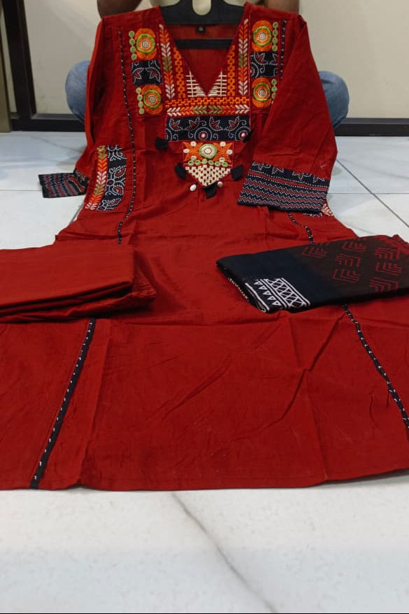 Raktima Dual Pocket Embroidered Cotton Suit Set