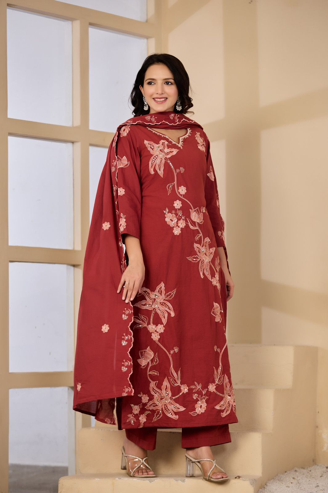 Mridvanshi Handwork Embroidered Cotton Kurta Set